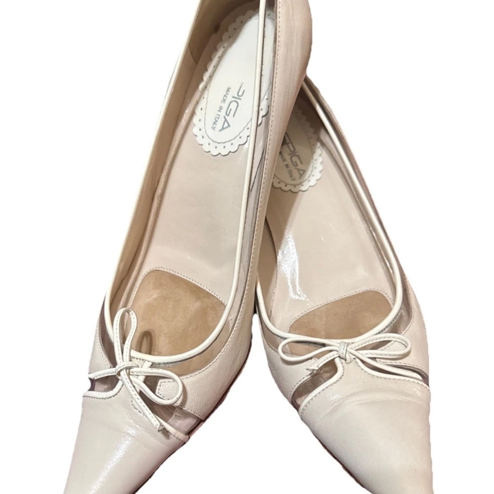 Via Spiga Cream Pointed Toe Heels with Bow